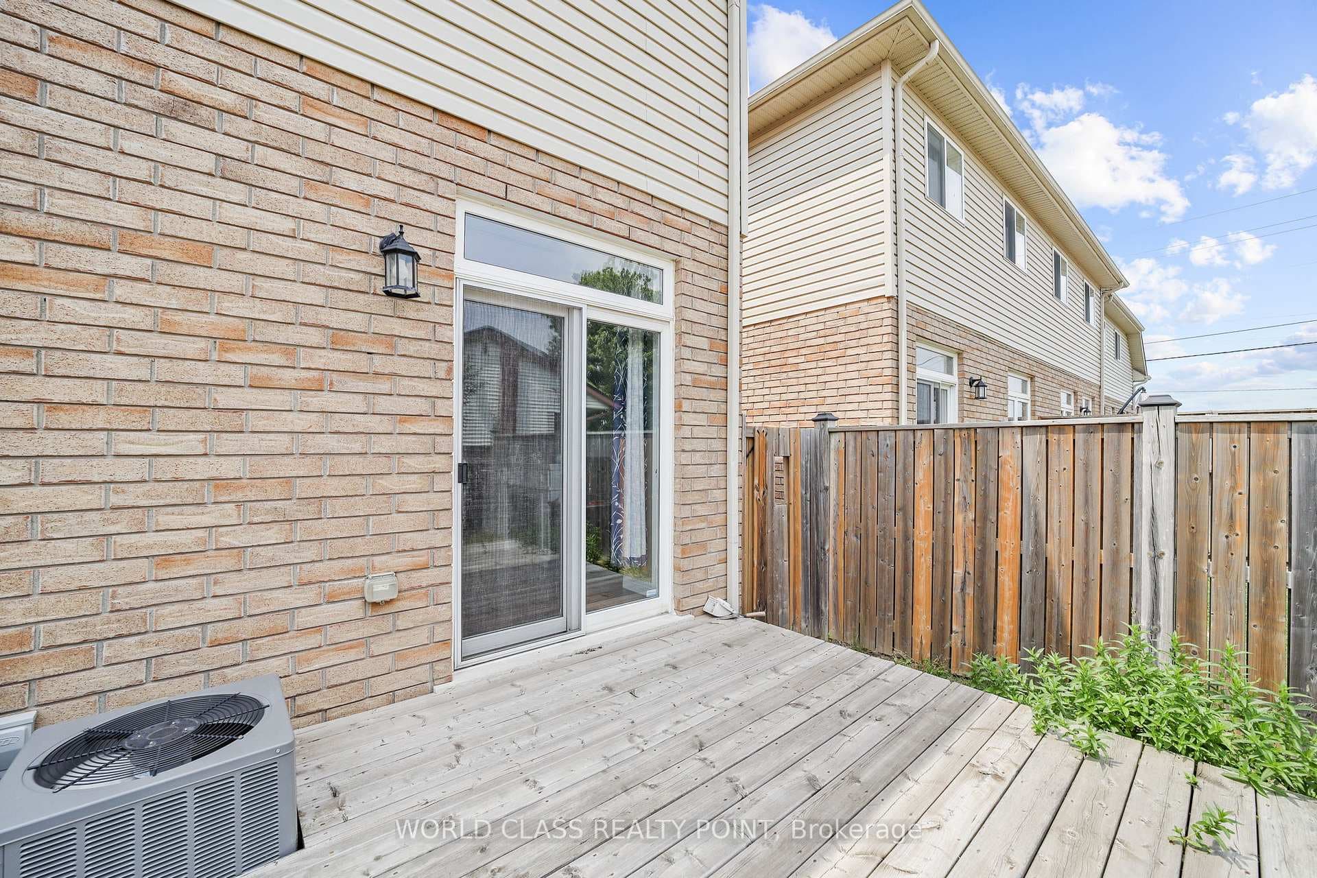 77 Charleswood Crescent photo 35