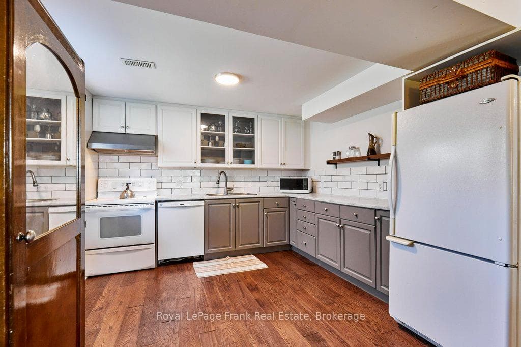 156 Acton Road photo 38