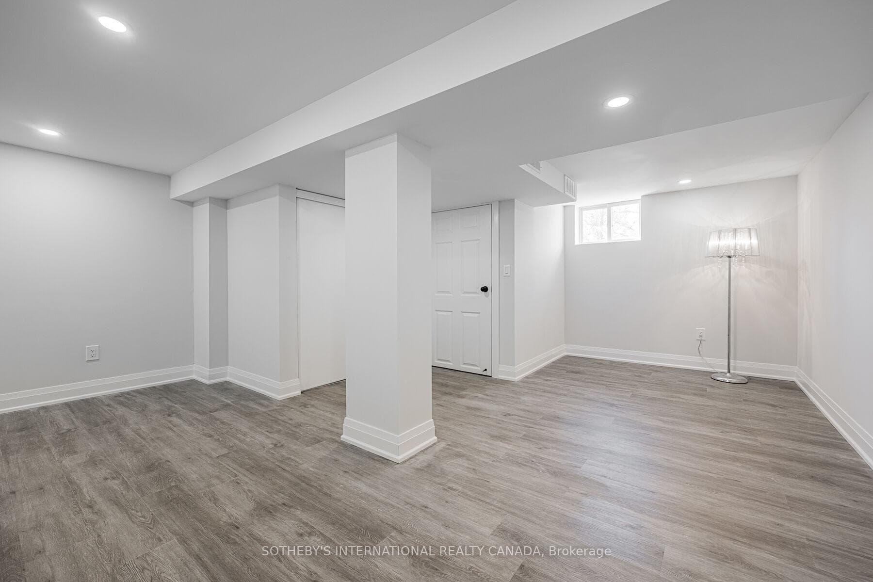 4075A Lawrence Avenue photo 21