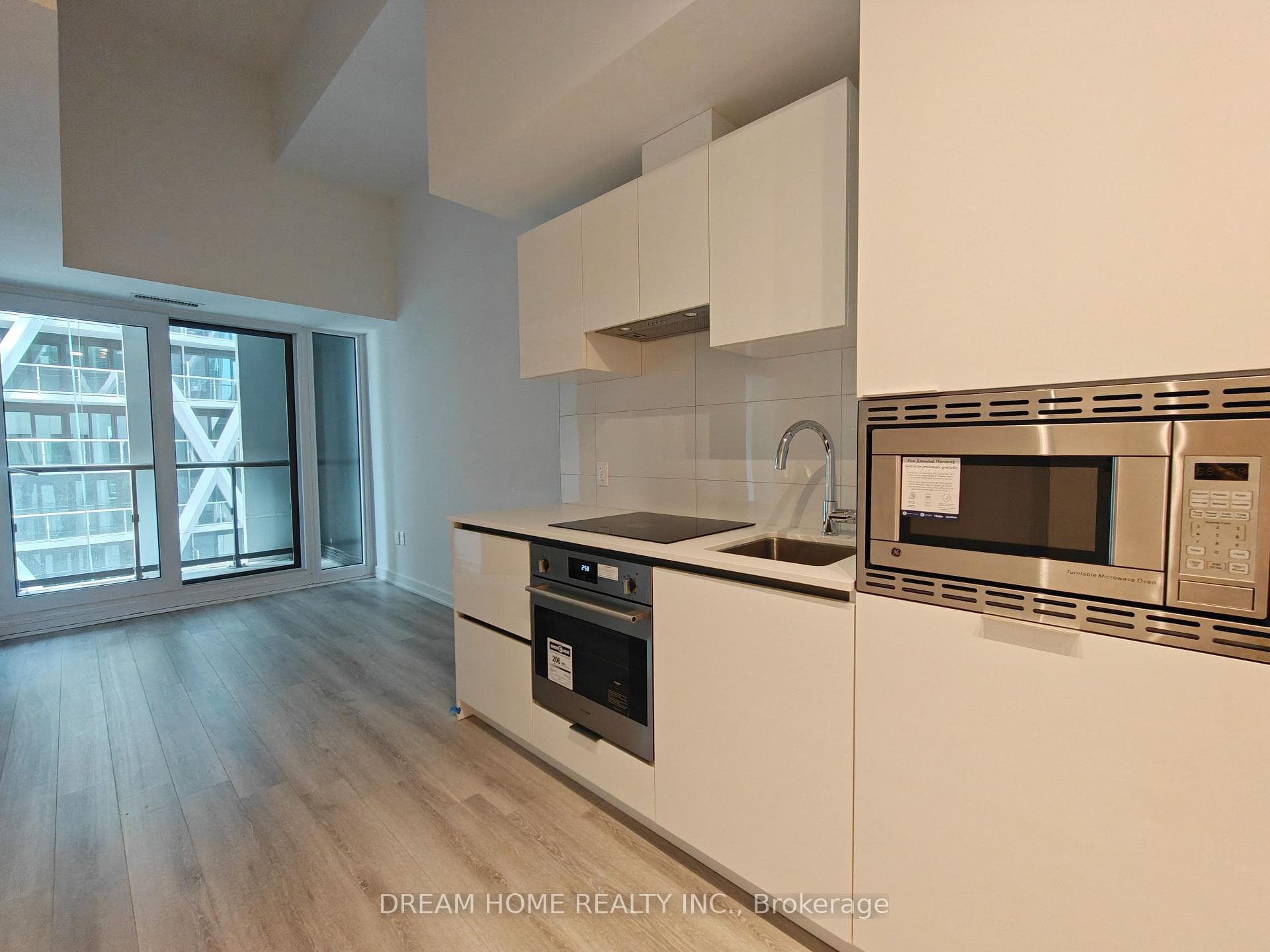 238 Simcoe Street Unit 1107 photo 1