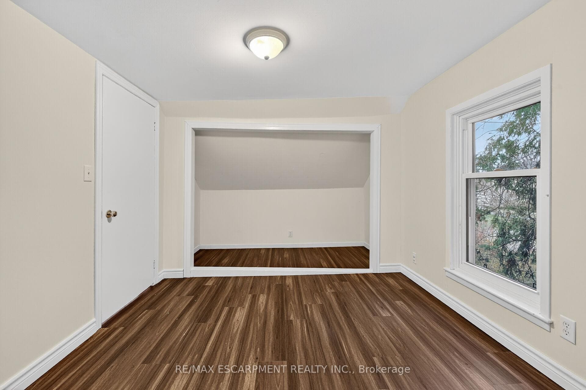 17 Oneida Street photo 29