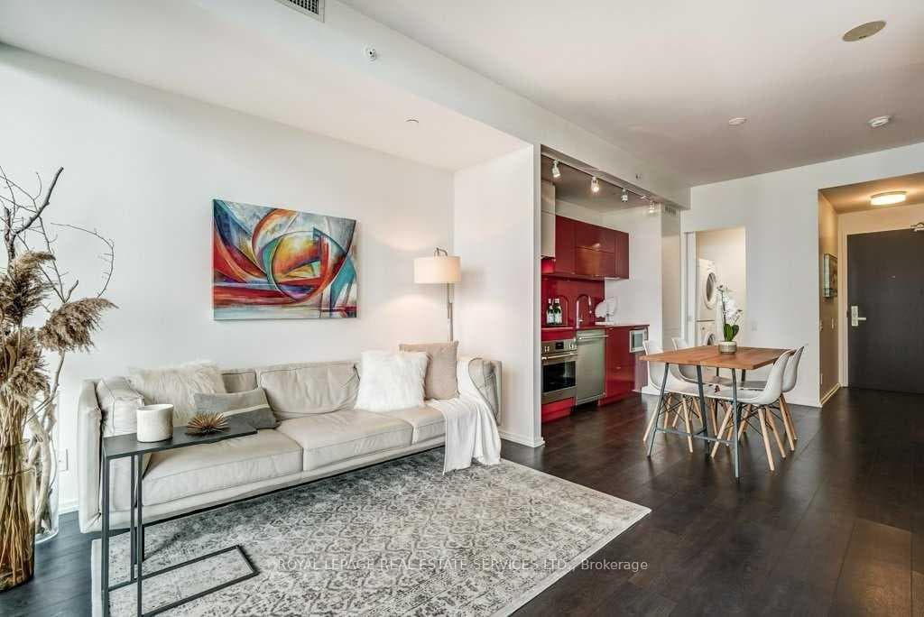 125 Peter Street Unit 1507 photo 11