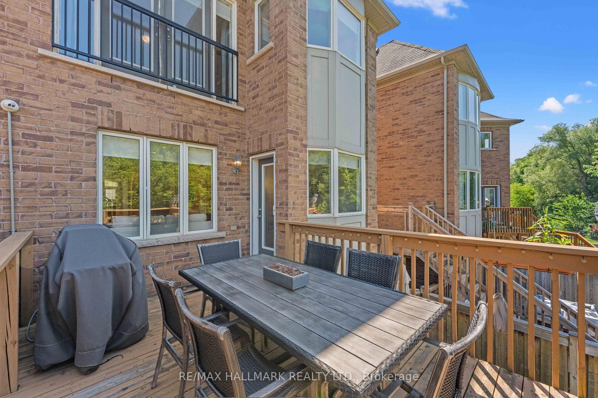 Spacious 10' x 10' Deck Overlooking Ravine
