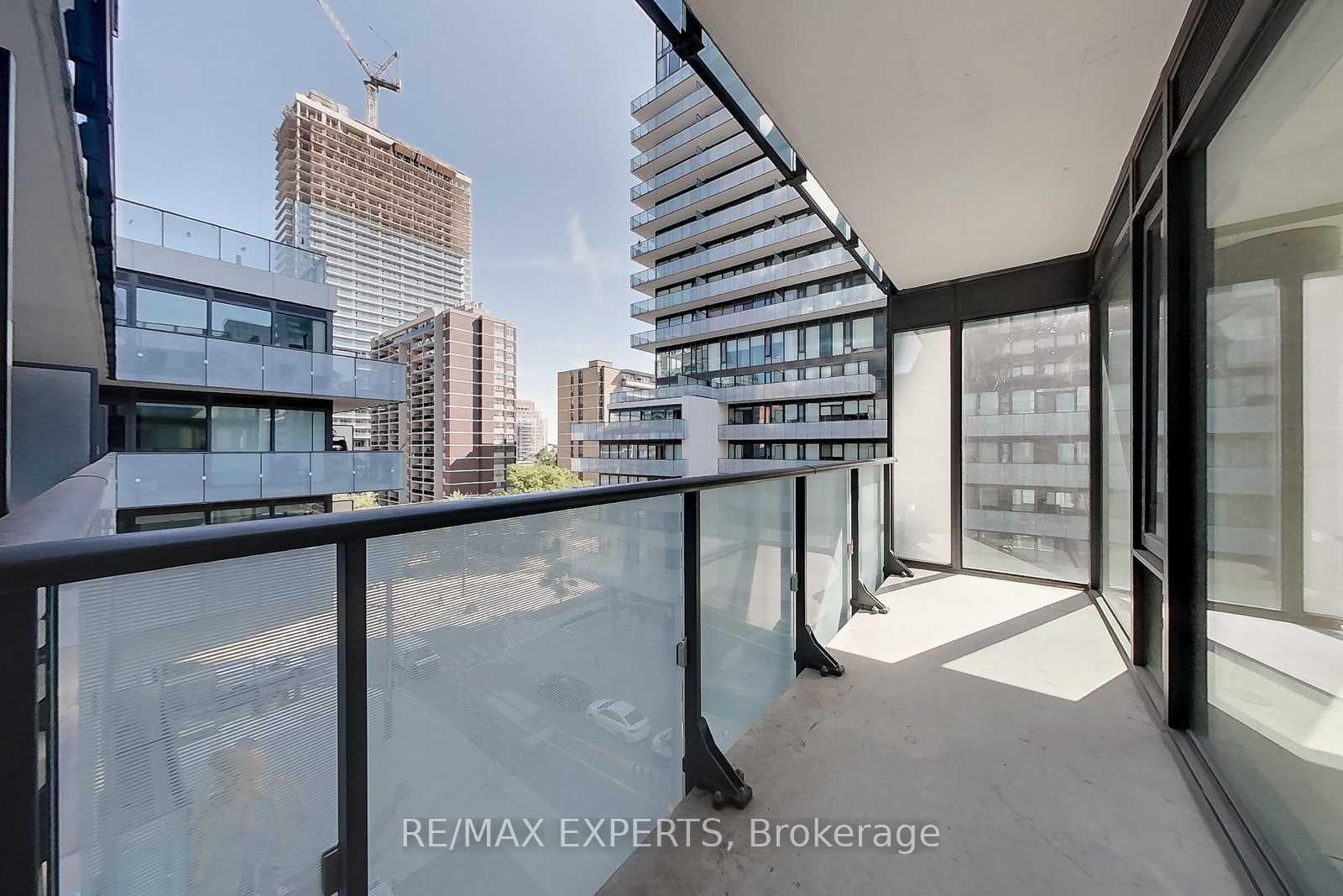 161 Roehampton Avenue Unit 613 photo 17