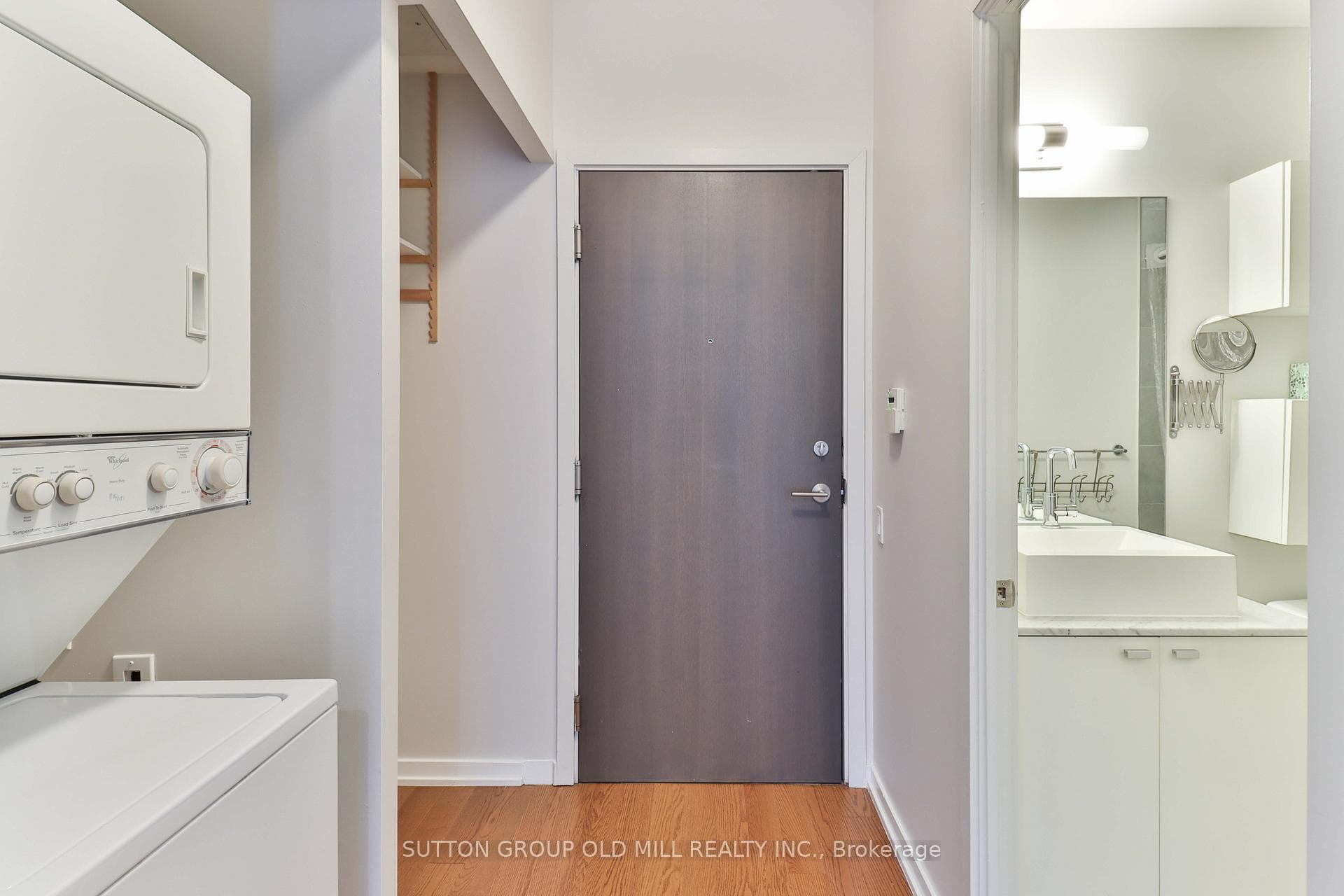 103 The Queensway N/A Unit 1310 photo 21