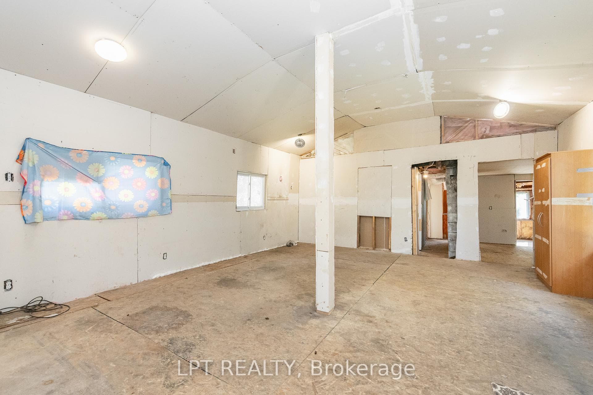 7 Broadway Street photo 15