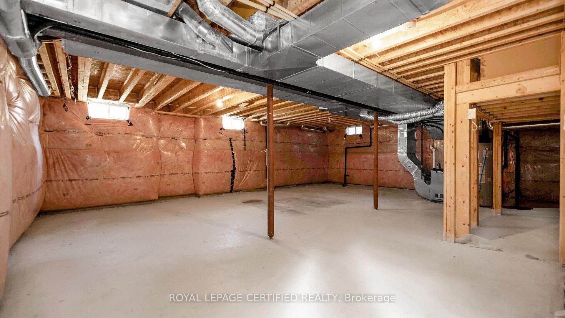 10096 Tenth Line photo 33