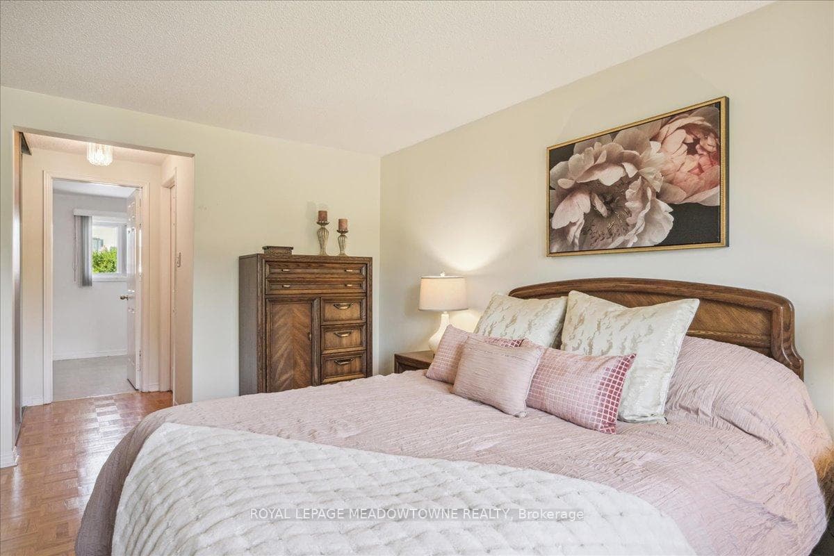 4135 Independence Avenue photo 21
