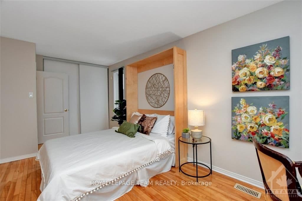 1075 NORTH RIVER Road photo 18