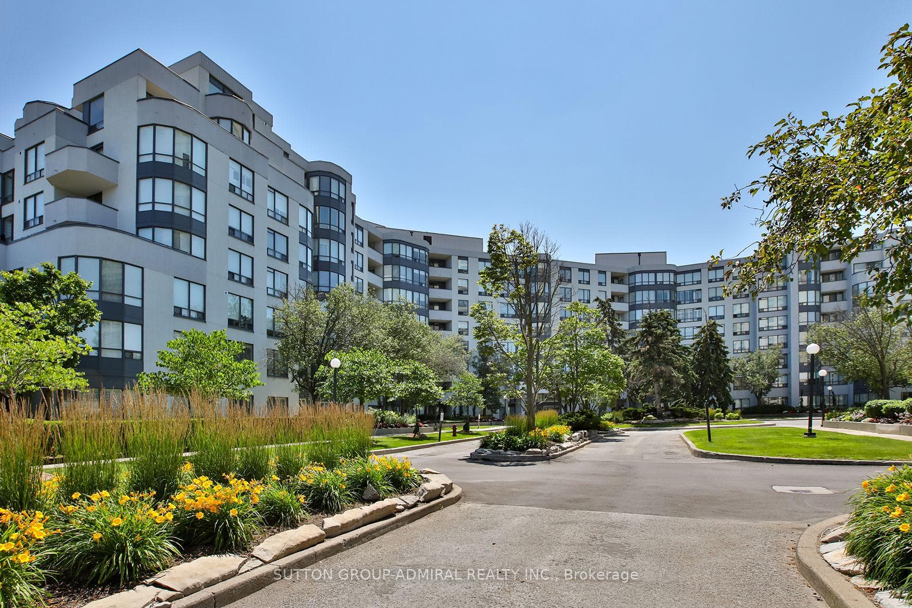333 Clark Avenue Unit 106 photo 40