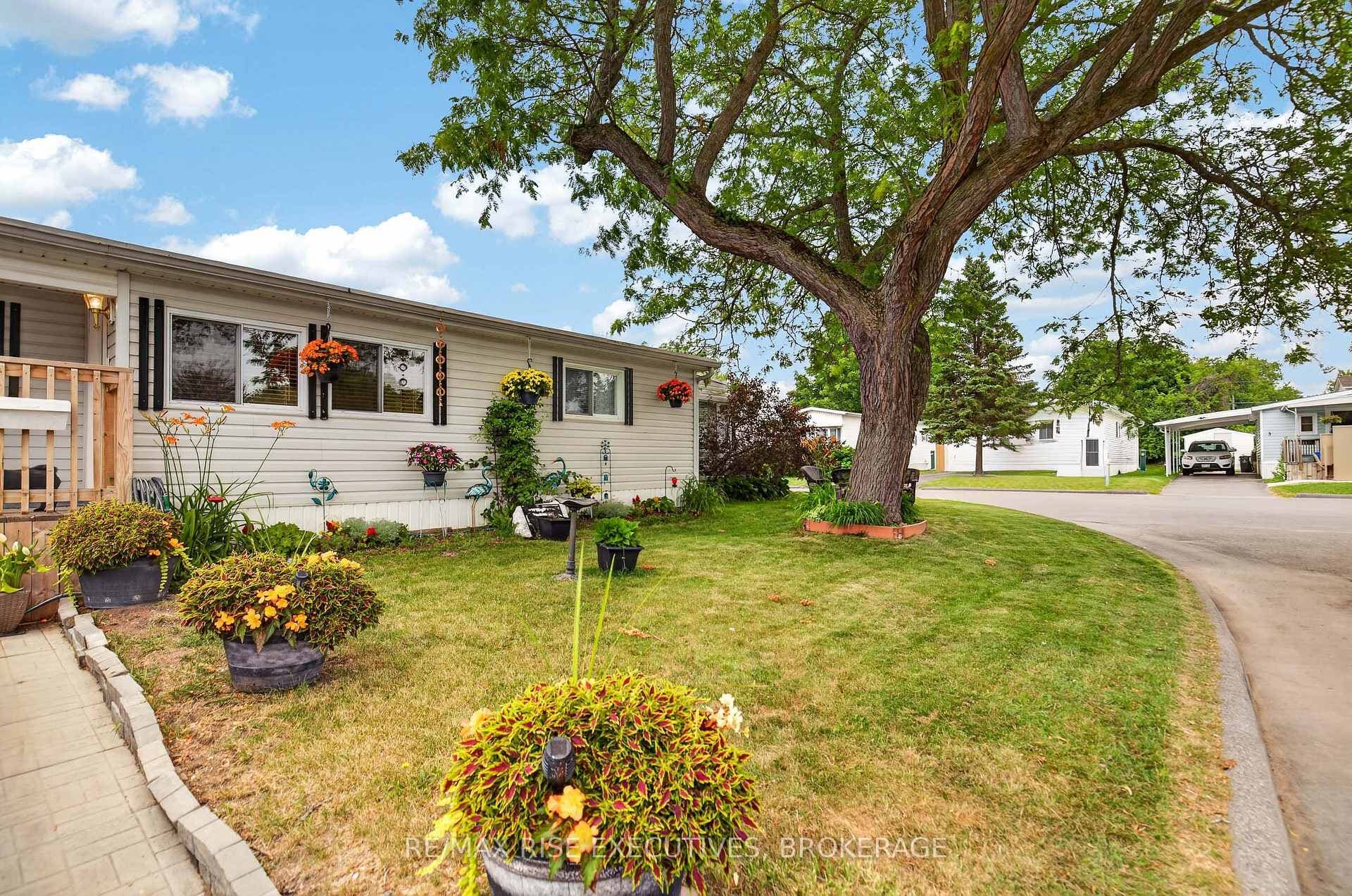 18 Wentworth Drive photo 2