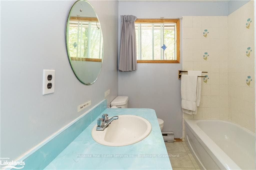 1055 WEST BANK Drive photo 13