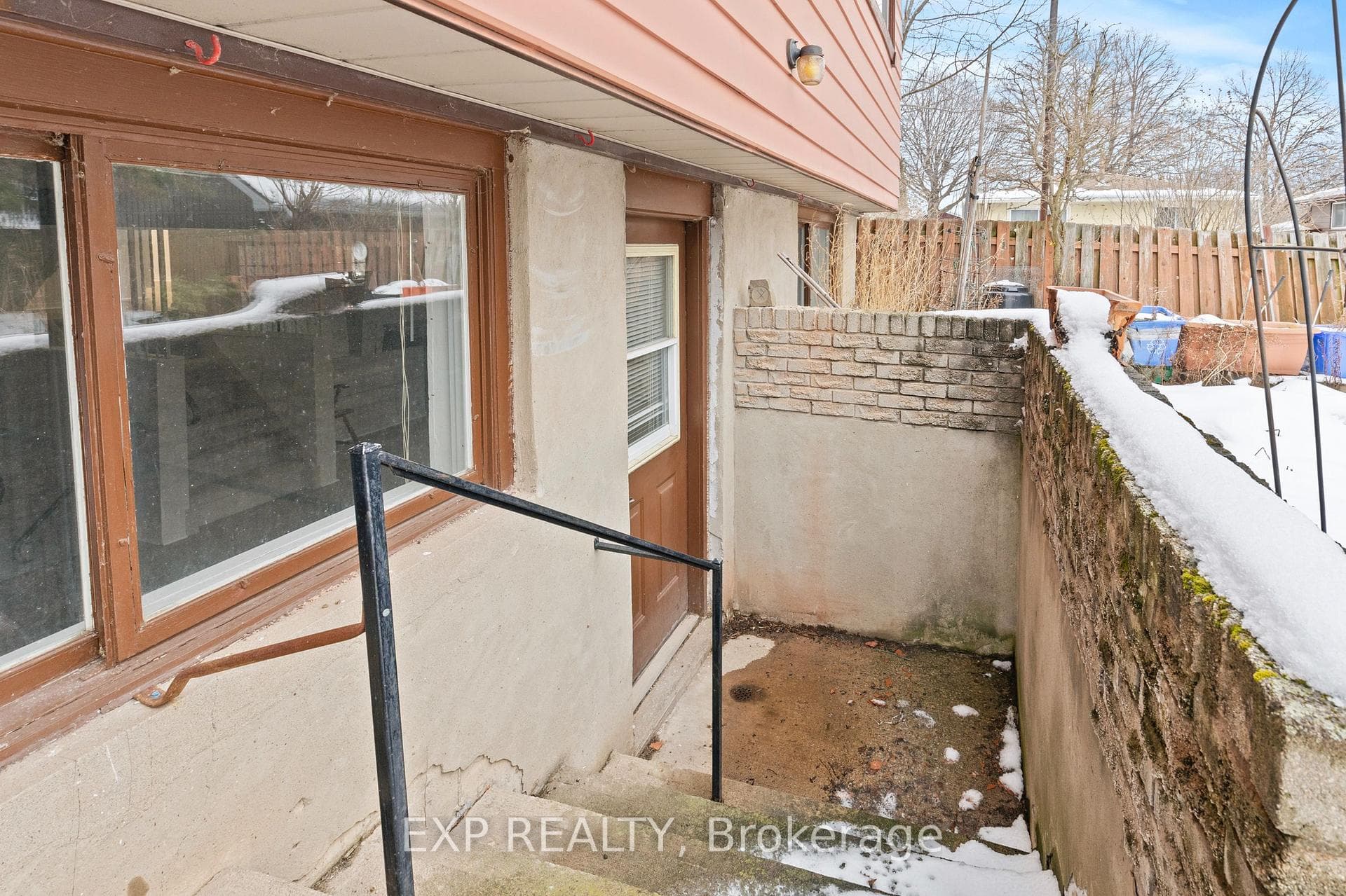 6176 Johnson Drive photo 37