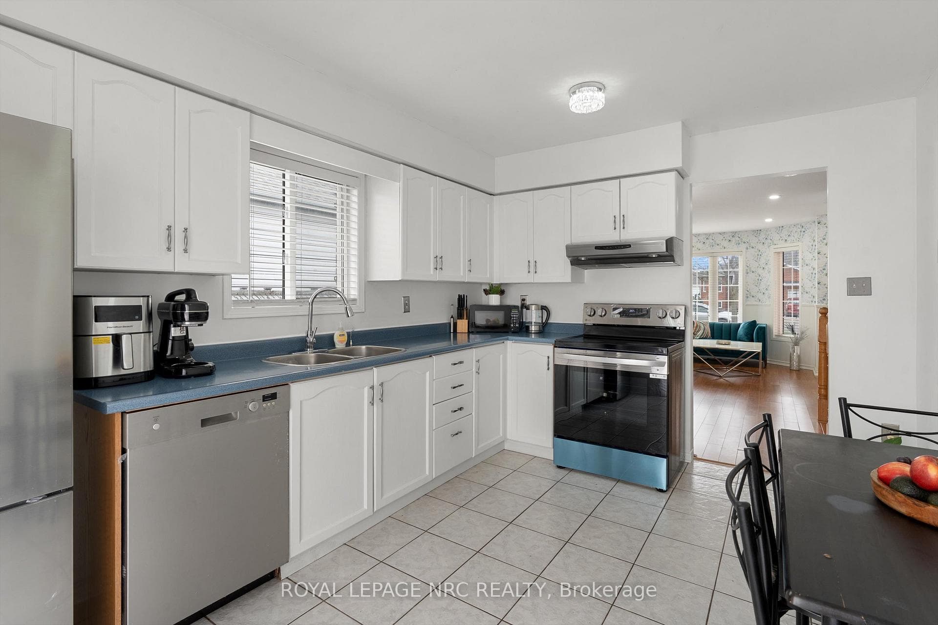 147 St. Lawrence Drive photo 12