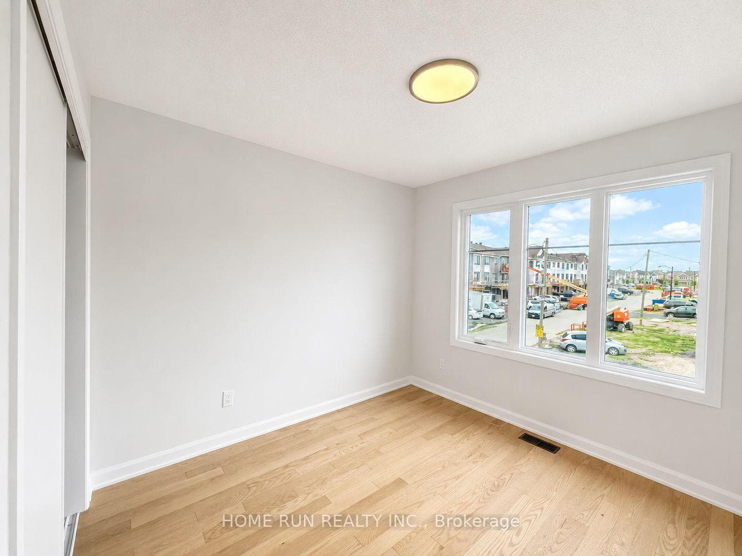 233 Bankside Way photo 13