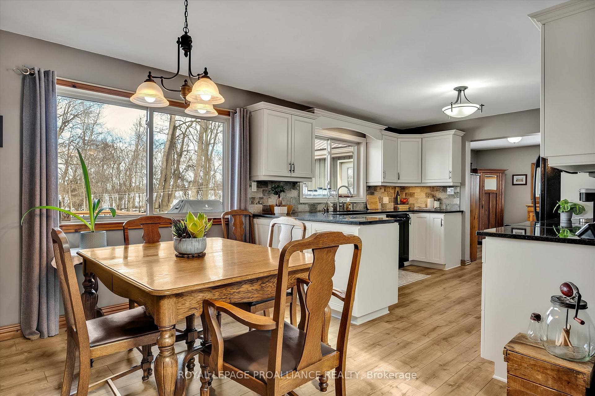 110 Greenwood Road photo 11