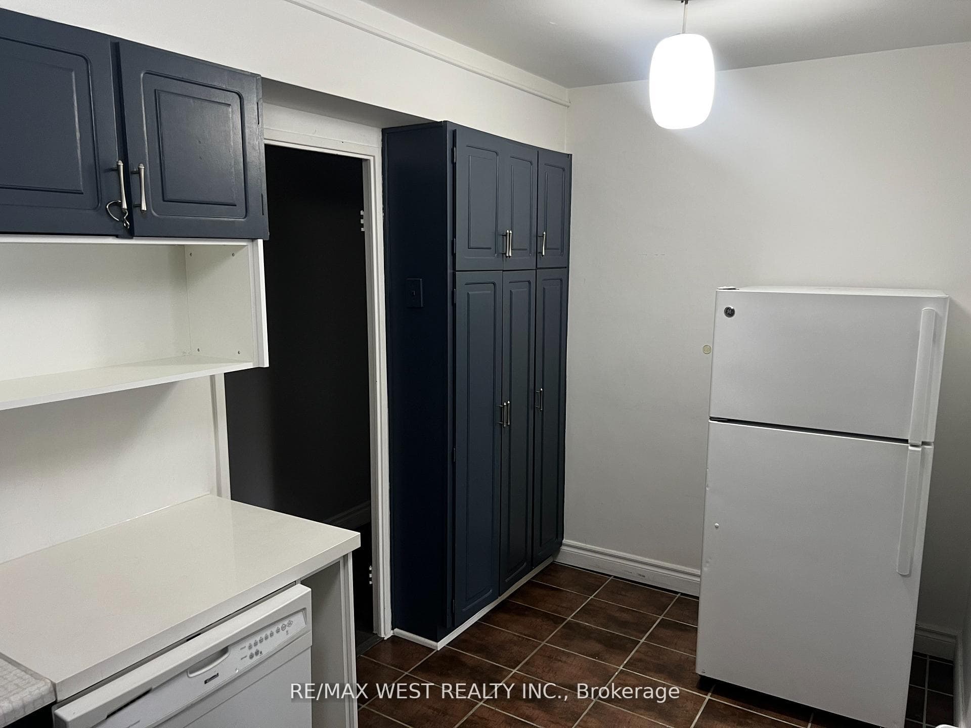 130 Neptune Drive Unit 202 photo 7