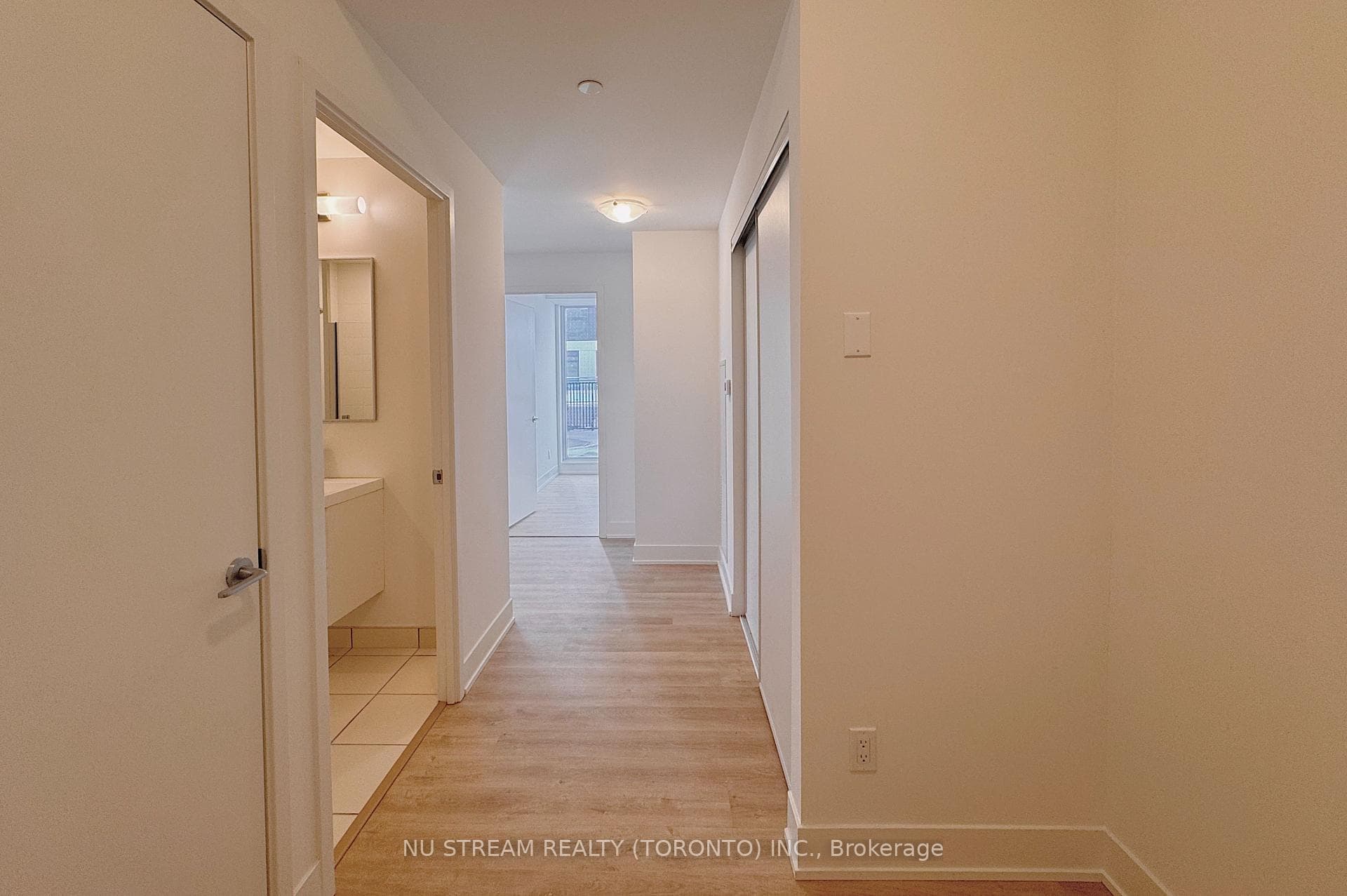 38 Andre De Grasse Street Unit 902 photo 5