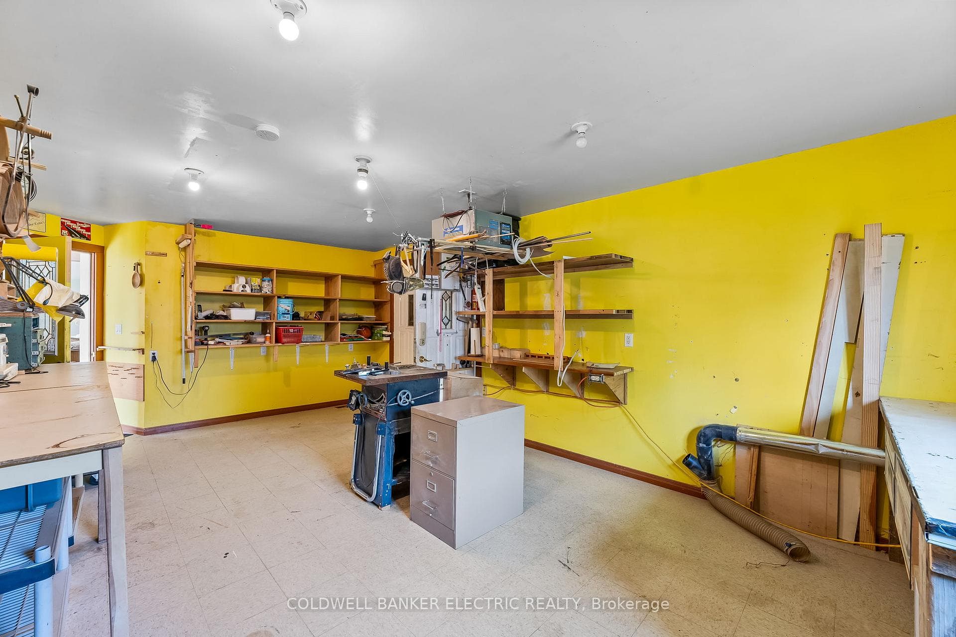 129 Victoria Drive photo 29
