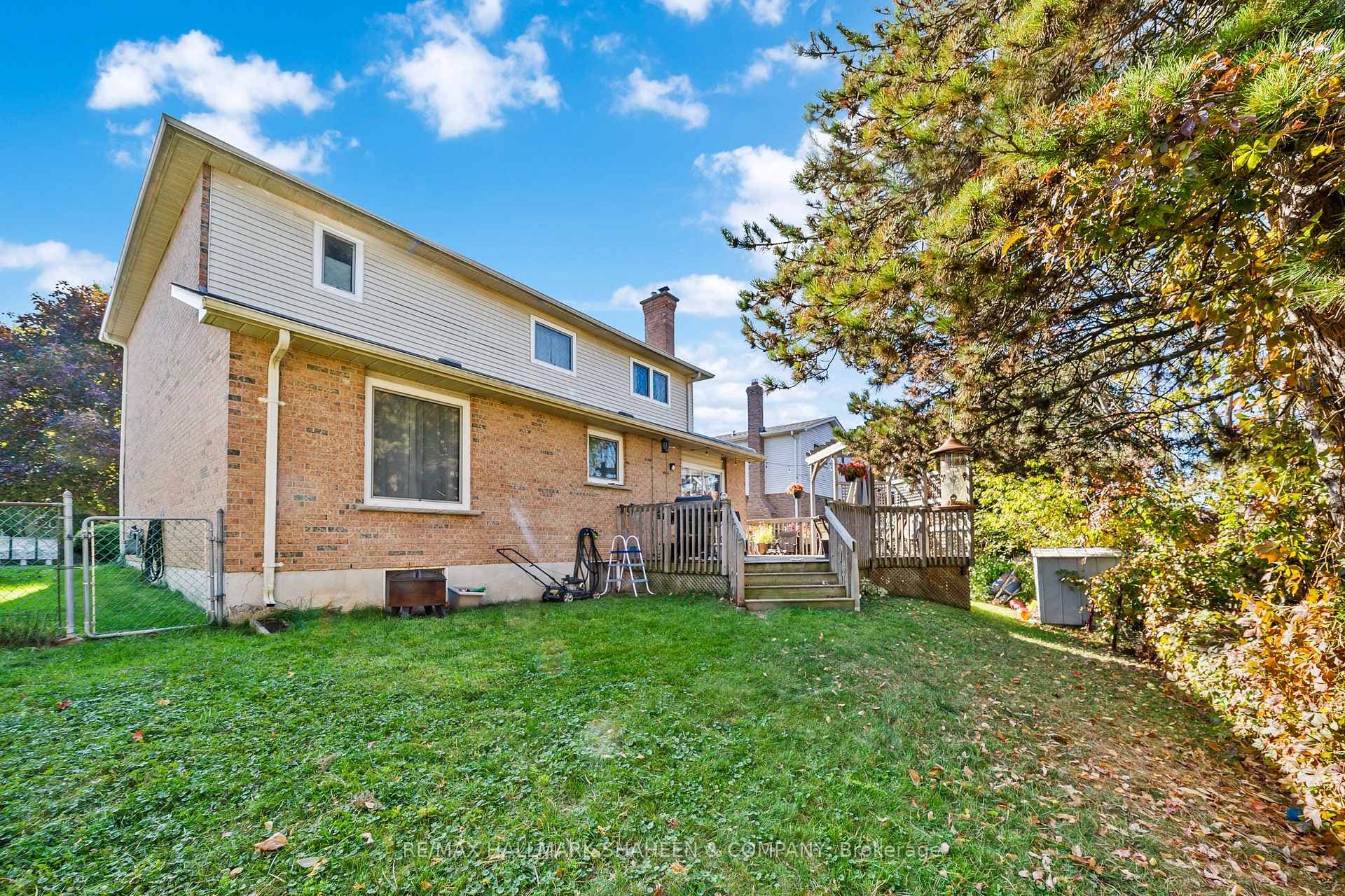 39 Lowe Boulevard photo 34