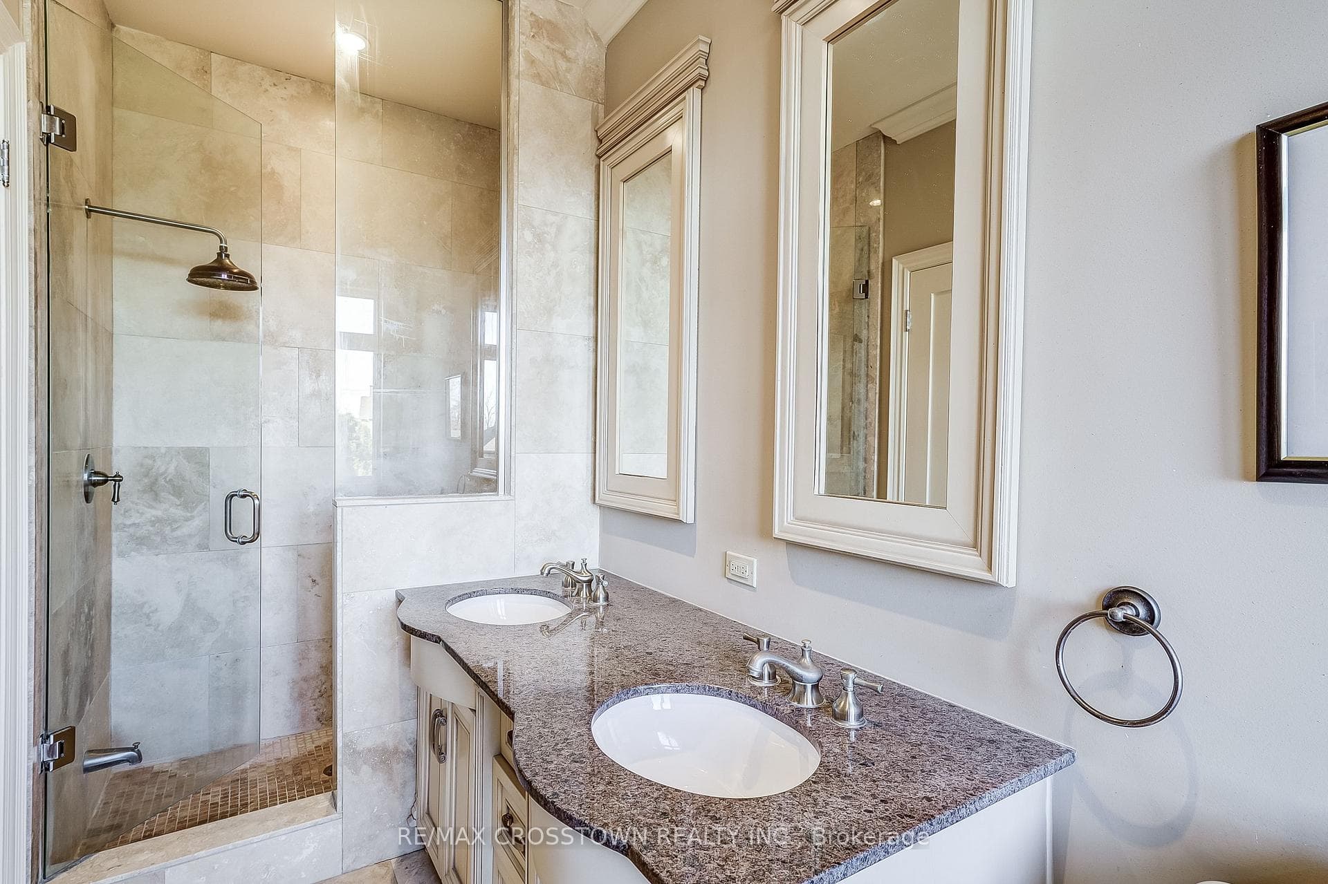 8293 KIPLING Avenue photo 25