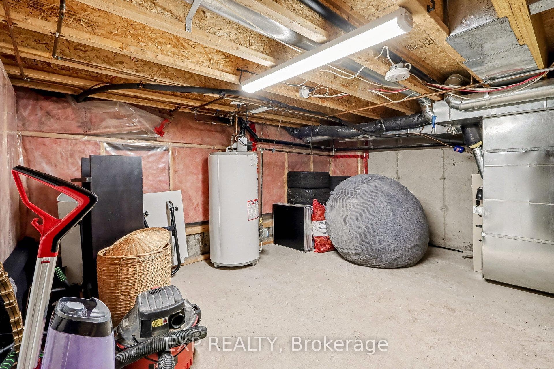 211 Gershwin Private photo 26