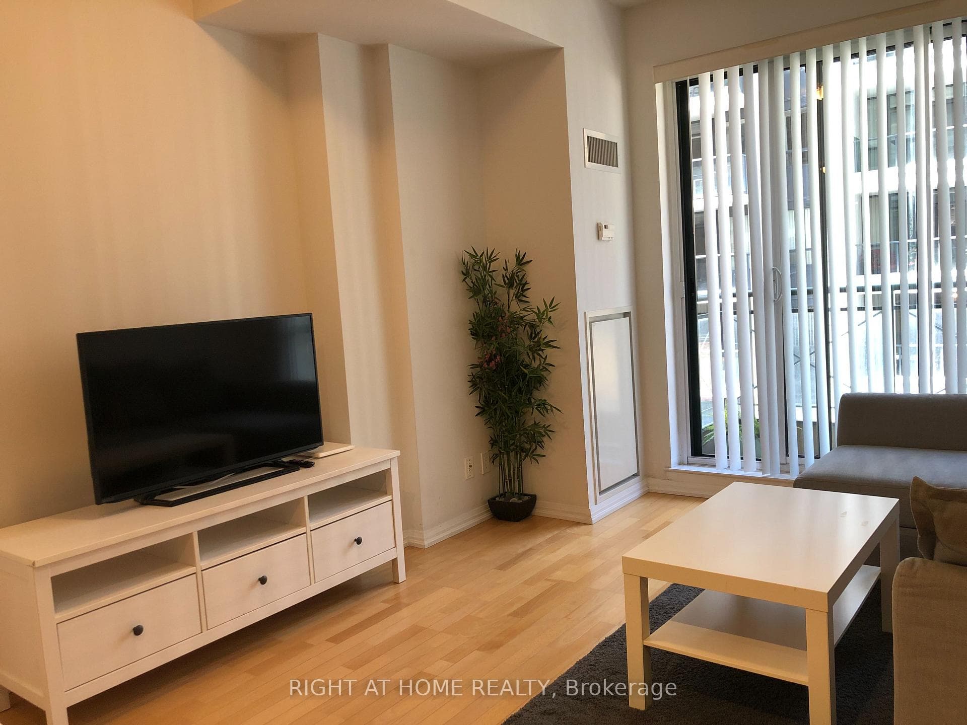 35 Hayden Street Unit 709 photo 11