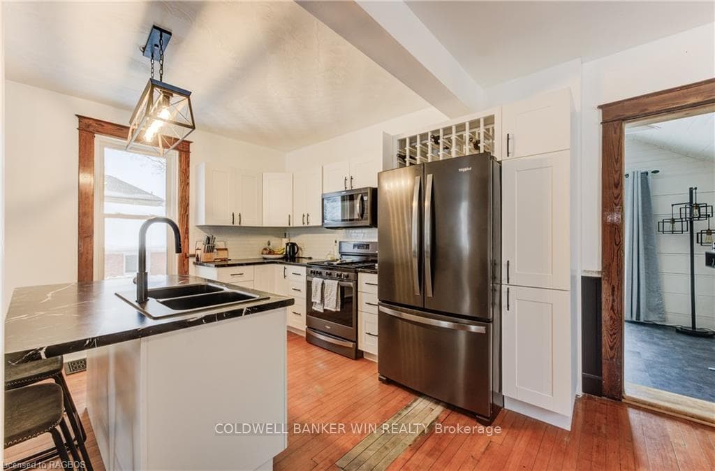 119 BRUCE Street photo 9