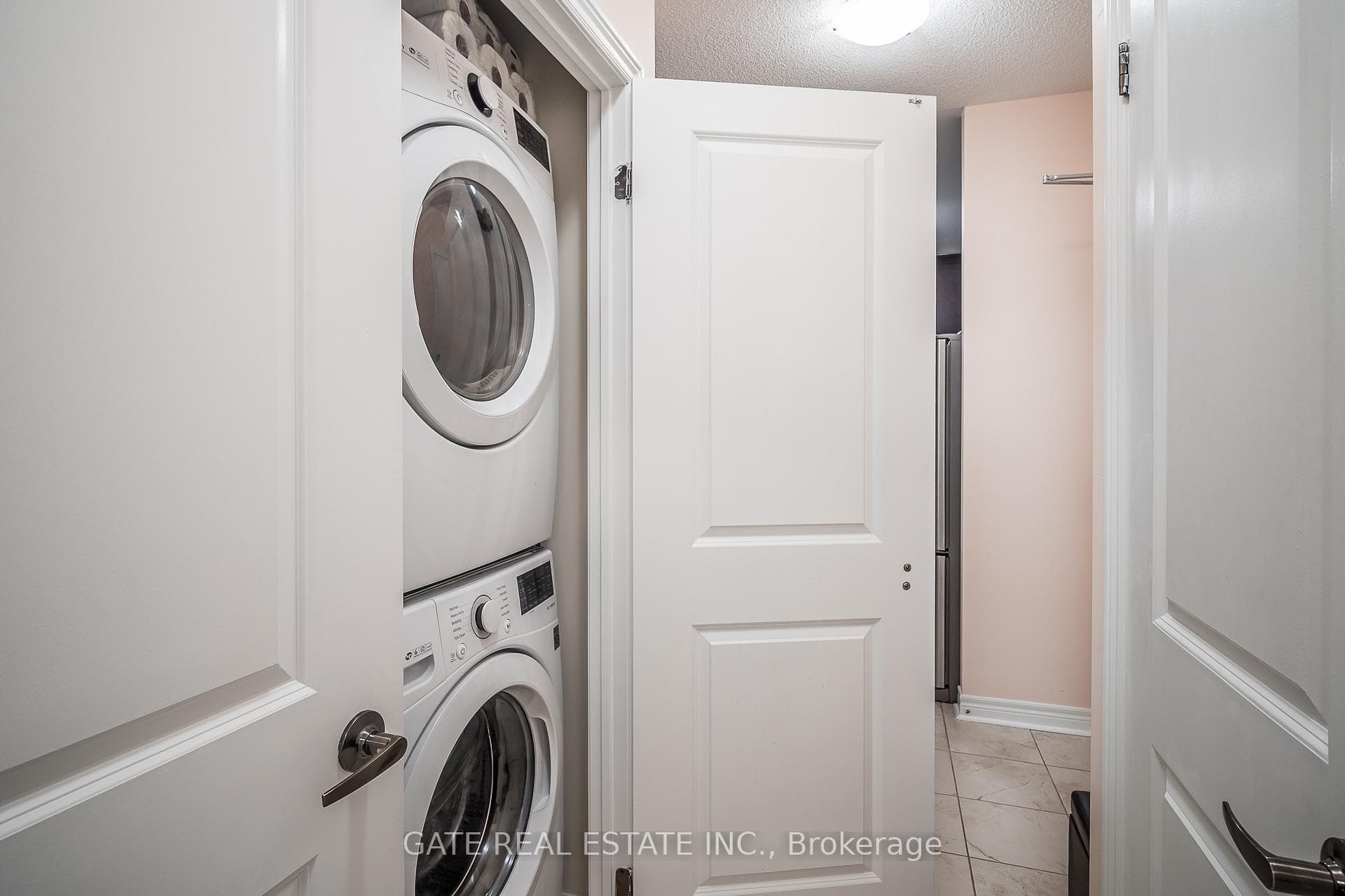 39 New Delhi Drive Unit 117 photo 24
