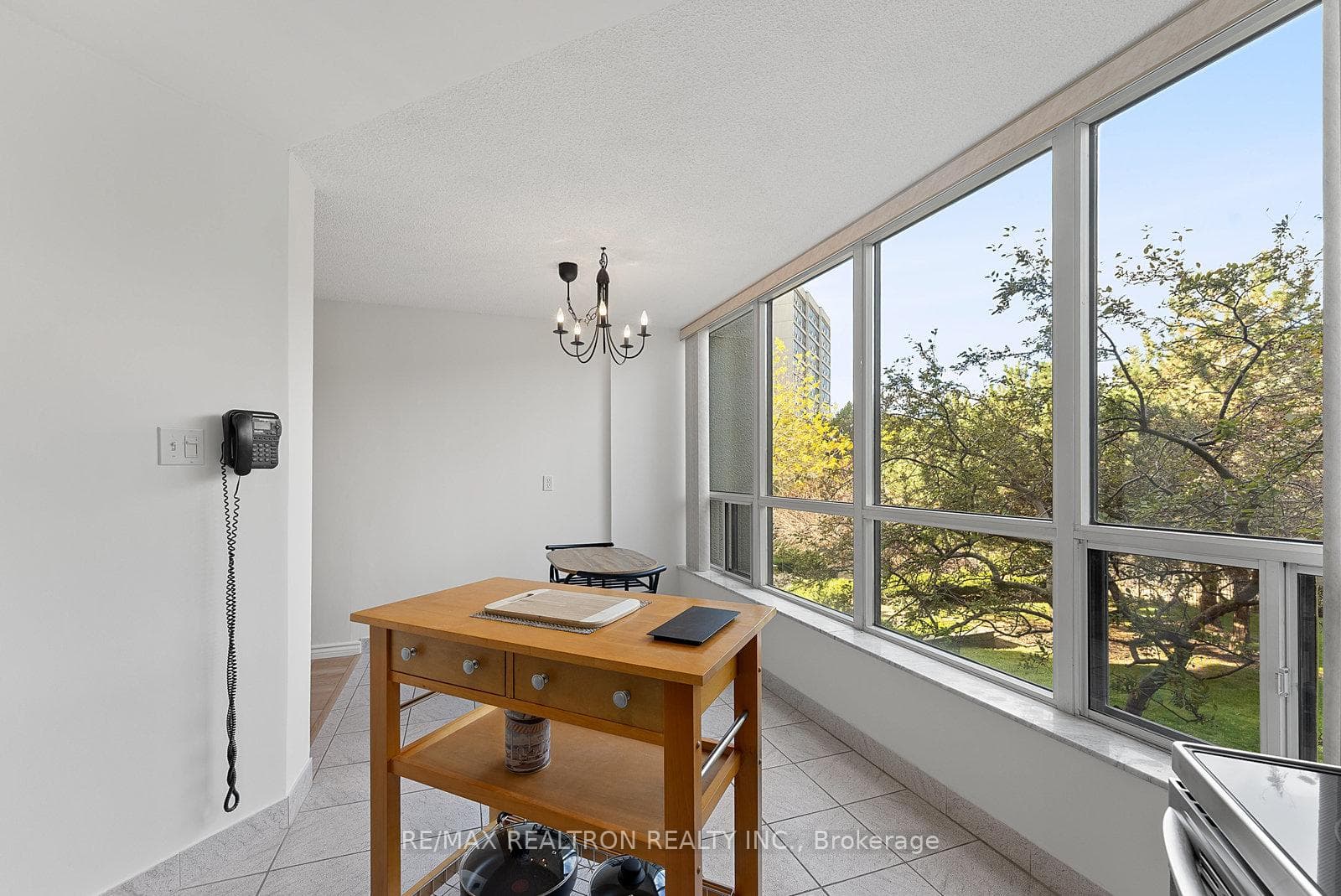 10 Laurelcrest Street Unit 210 photo 18