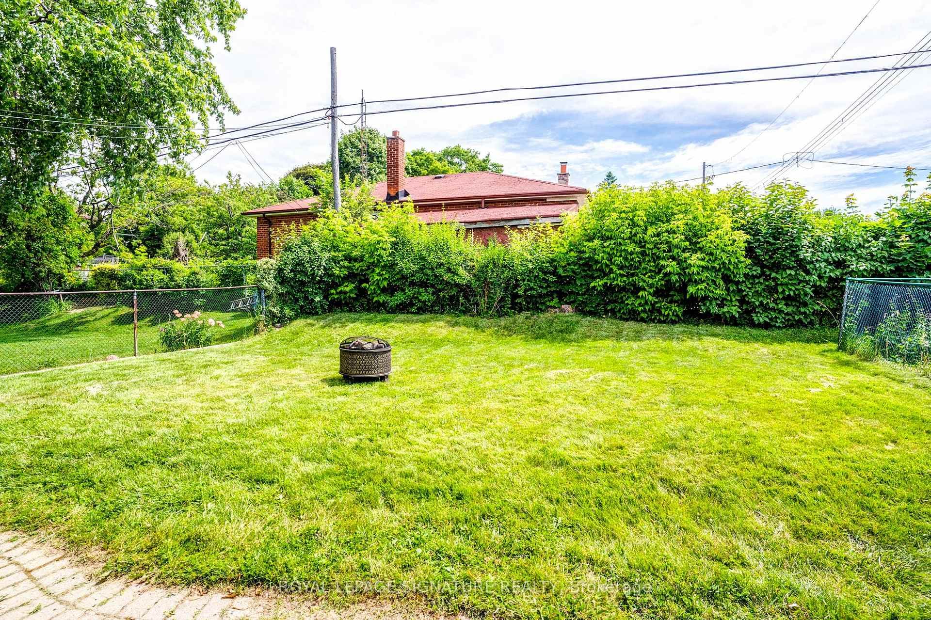 2 Mayflower Avenue photo 36