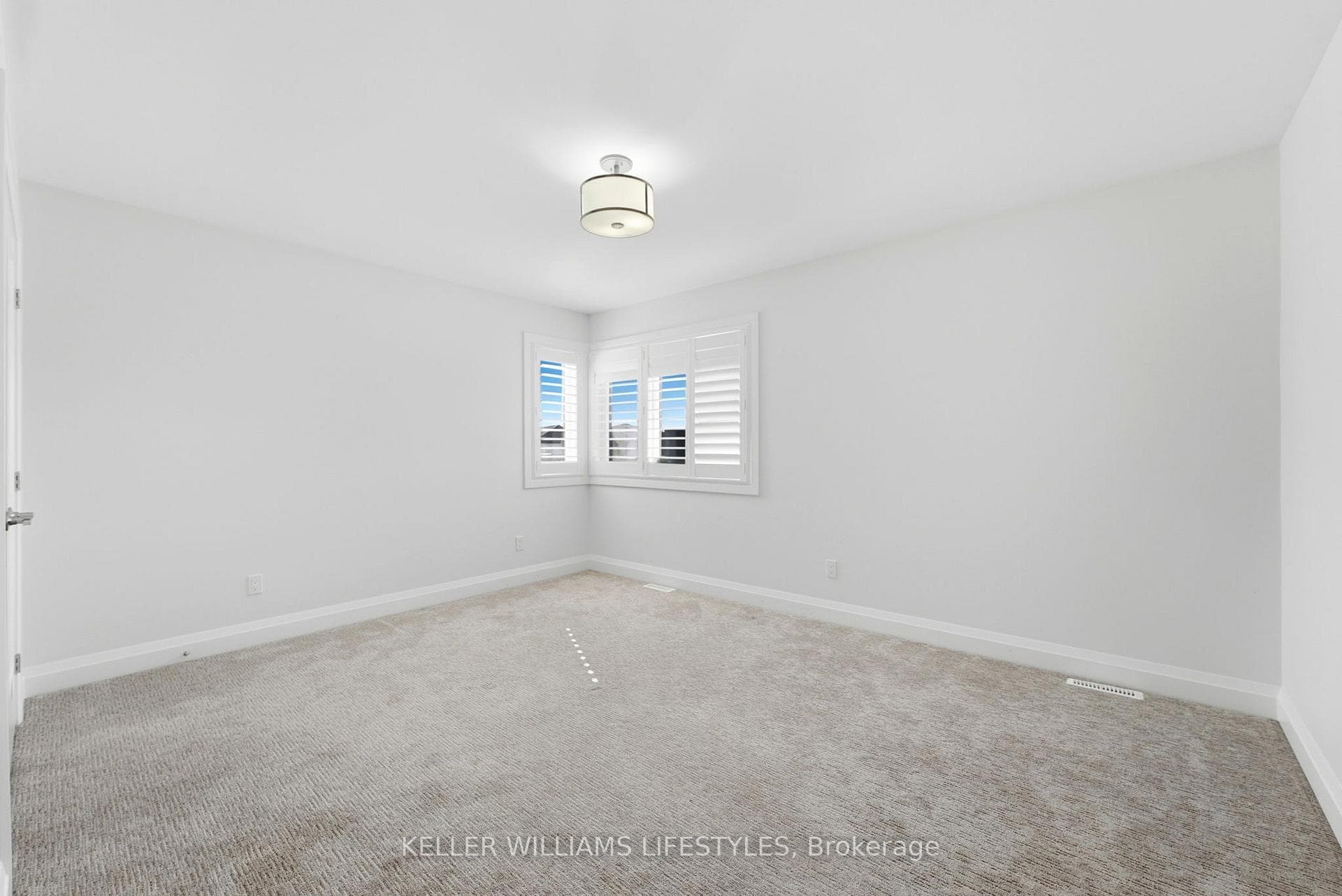 140 CRESTVIEW Drive photo 21