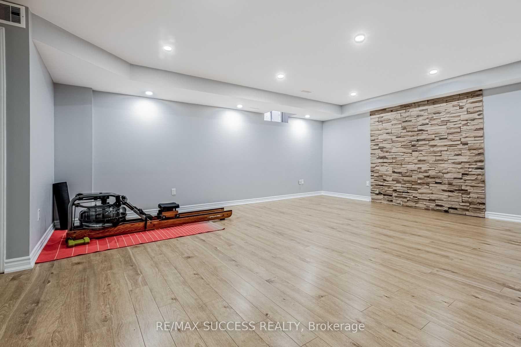 5399 Festival Drive photo 27