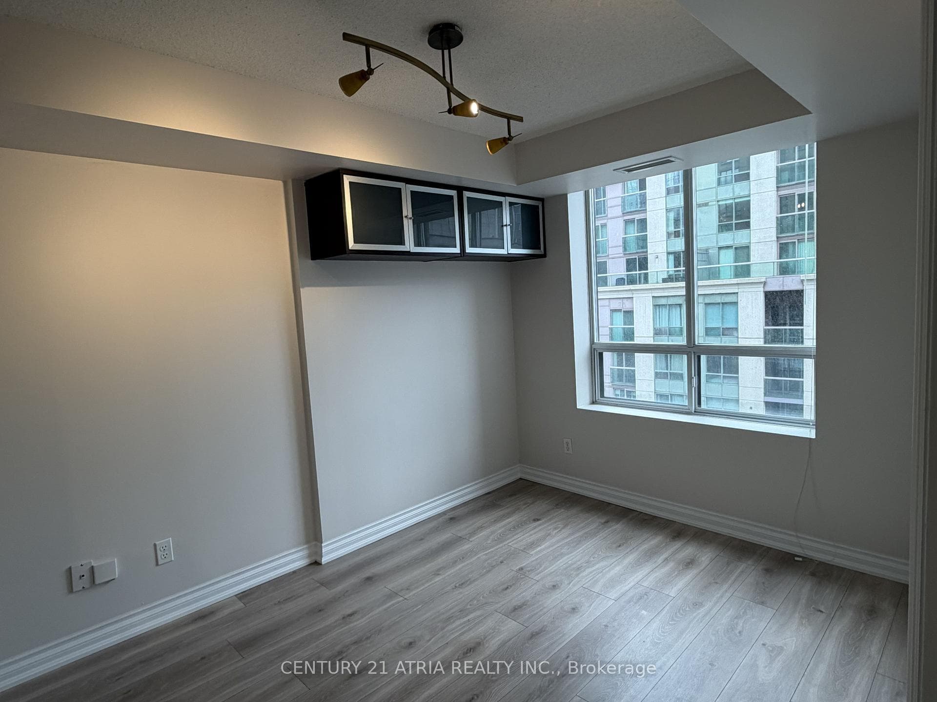 140 Simcoe Street Unit 1108 photo 11