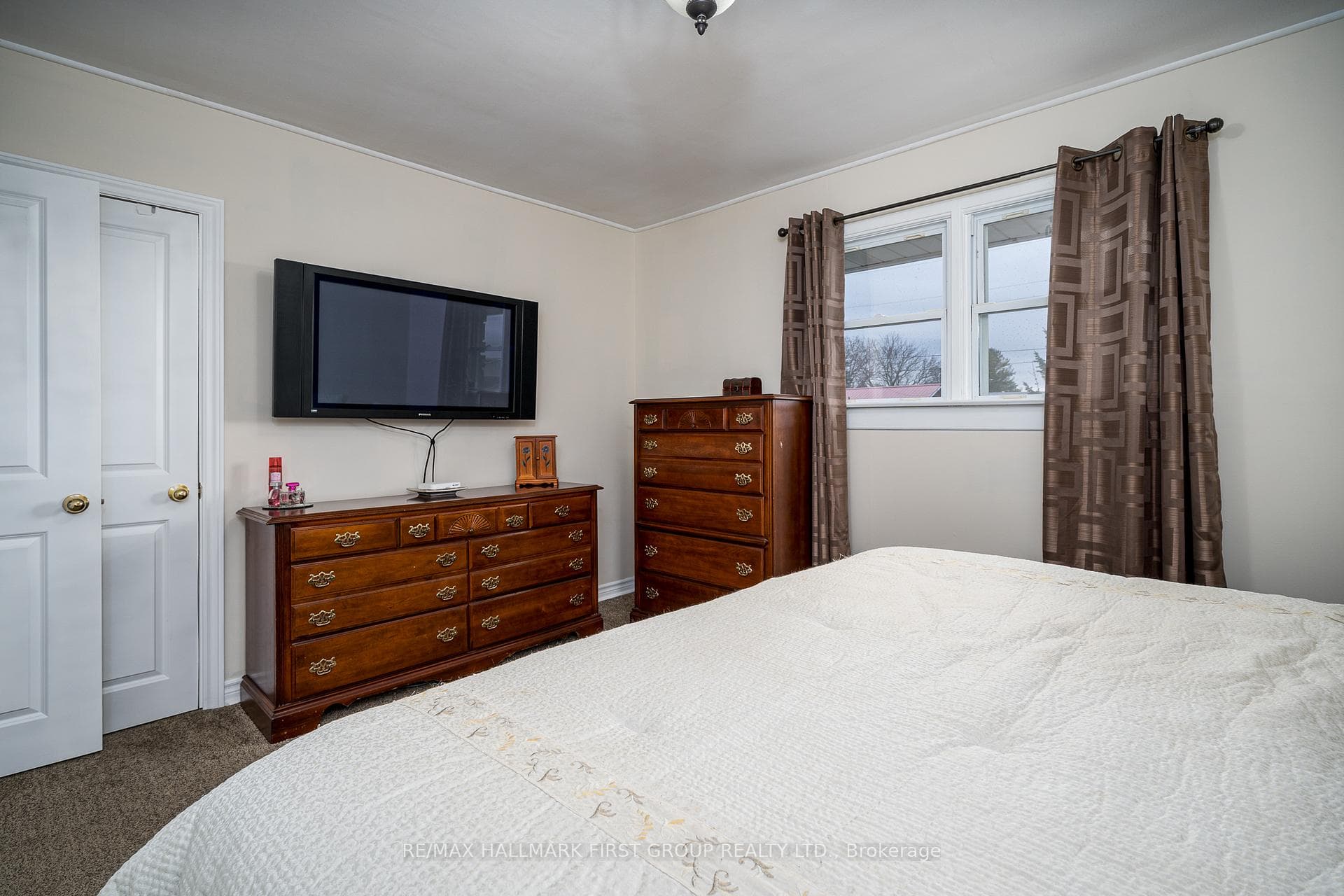 15 Sunset Crescent photo 15
