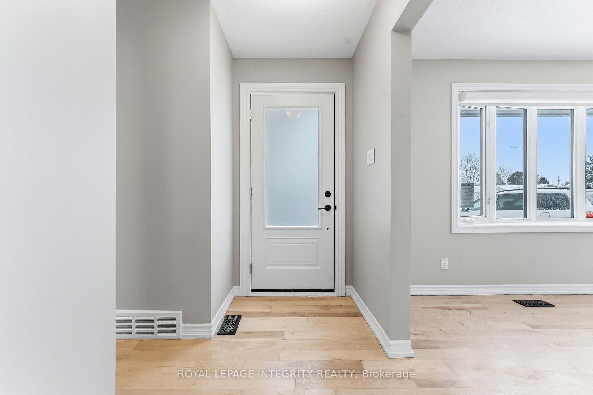 1398 Jamison Avenue Unit Unit A photo 4