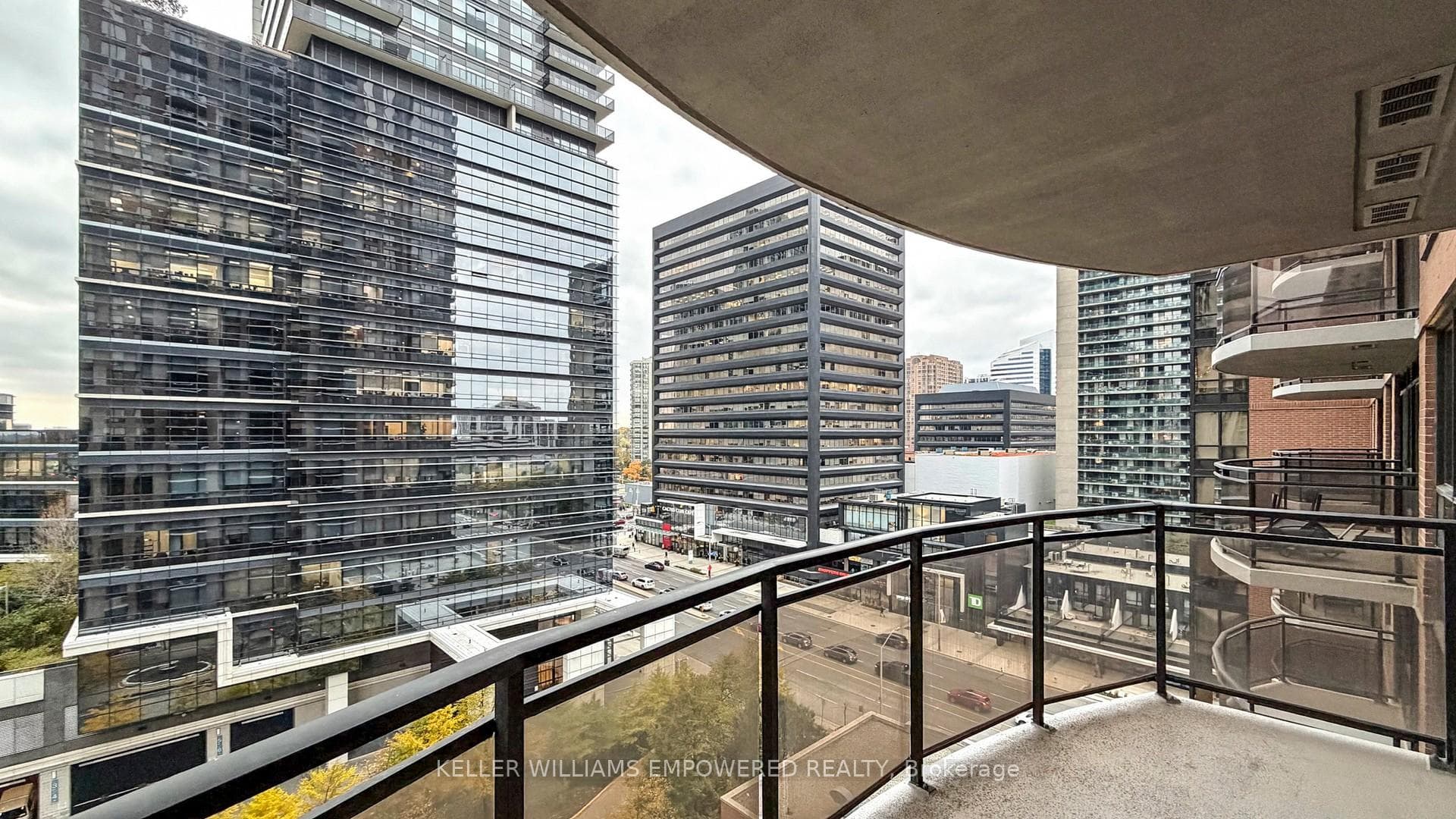 33 Sheppard Avenue Unit 1105 photo 15