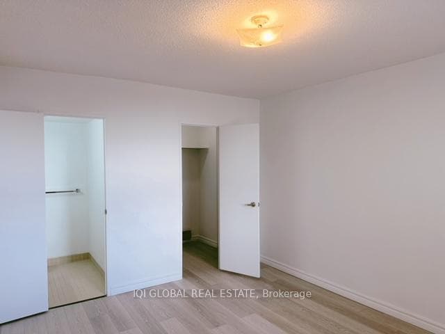 260 Seneca Hill Drive Unit 810 photo 4