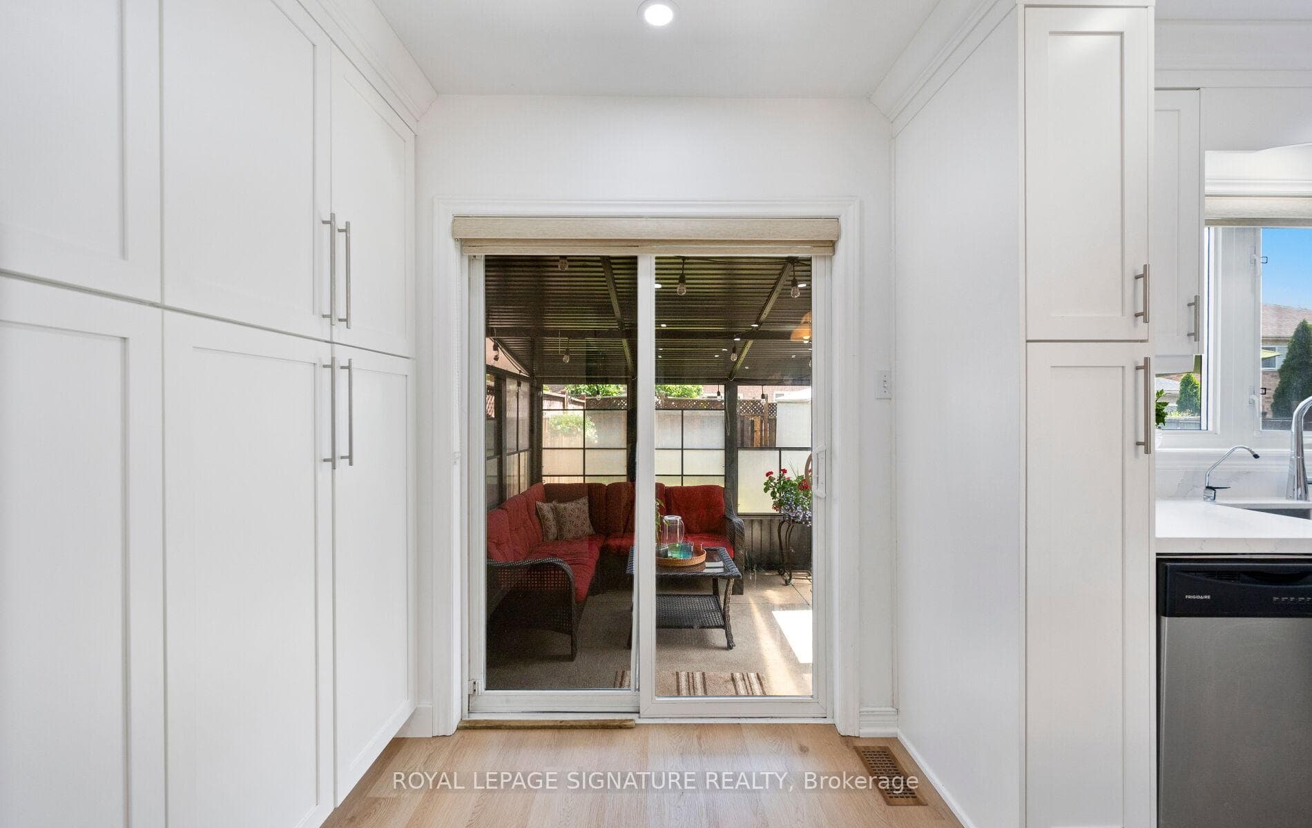 383 Krotone Crescent photo 45