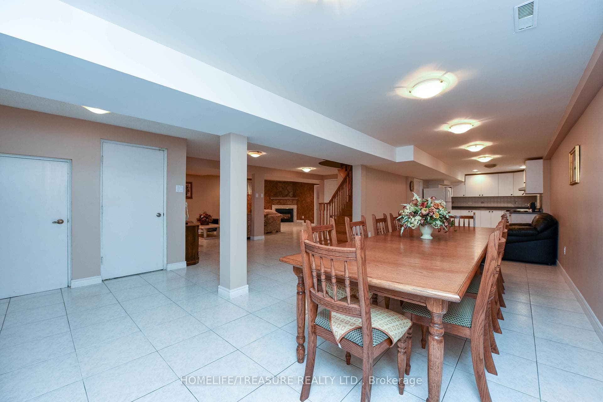 527 ABERDEEN Avenue photo 32