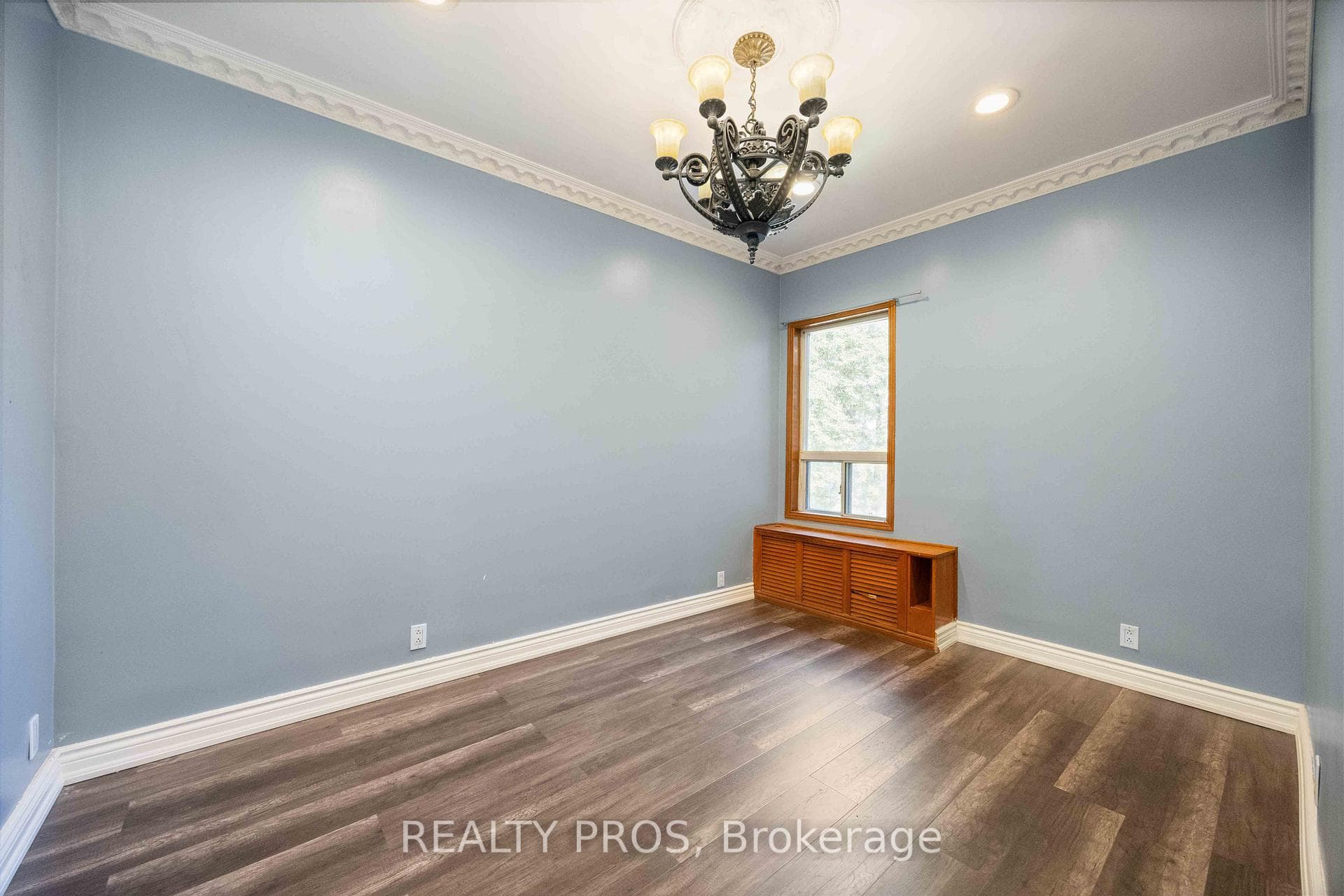 33 Lansdowne Avenue photo 22