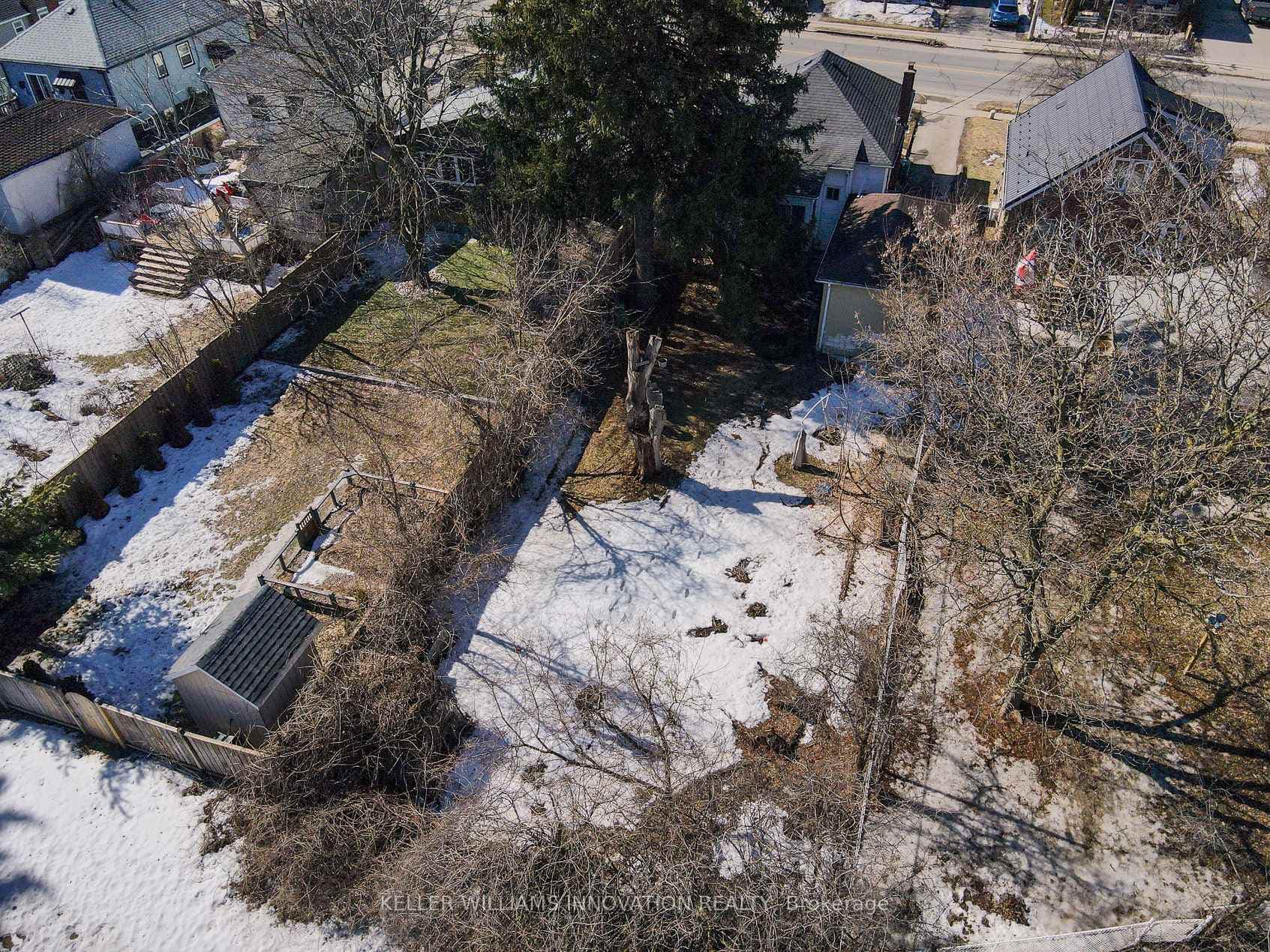 230 Lancaster Street photo 26