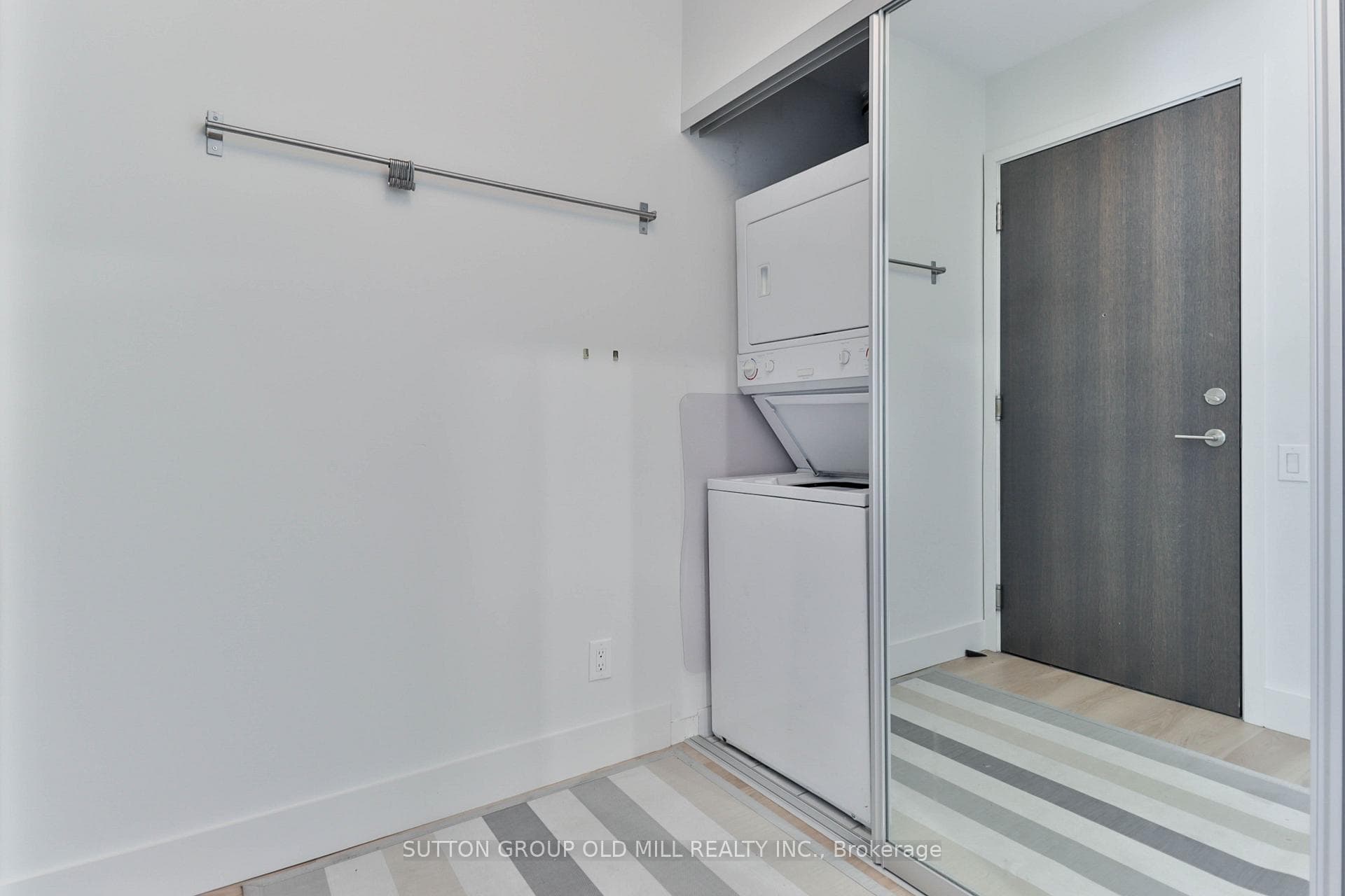 105 The Queensway N/A Unit 2110 photo 23