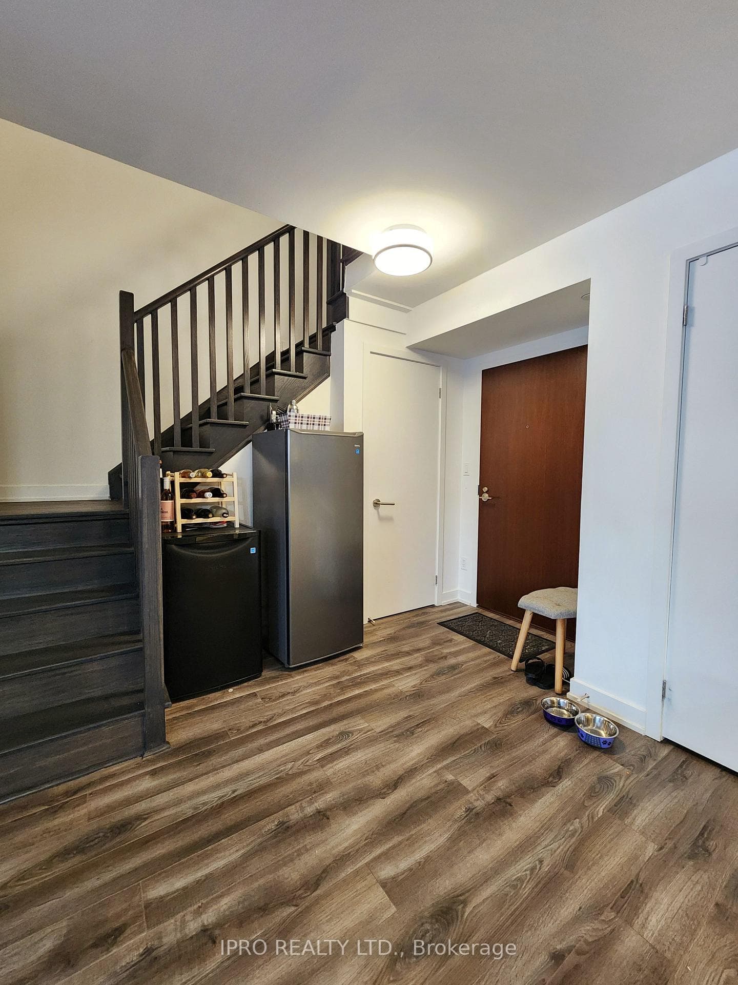 106 Varna Drive Unit 7 photo 17