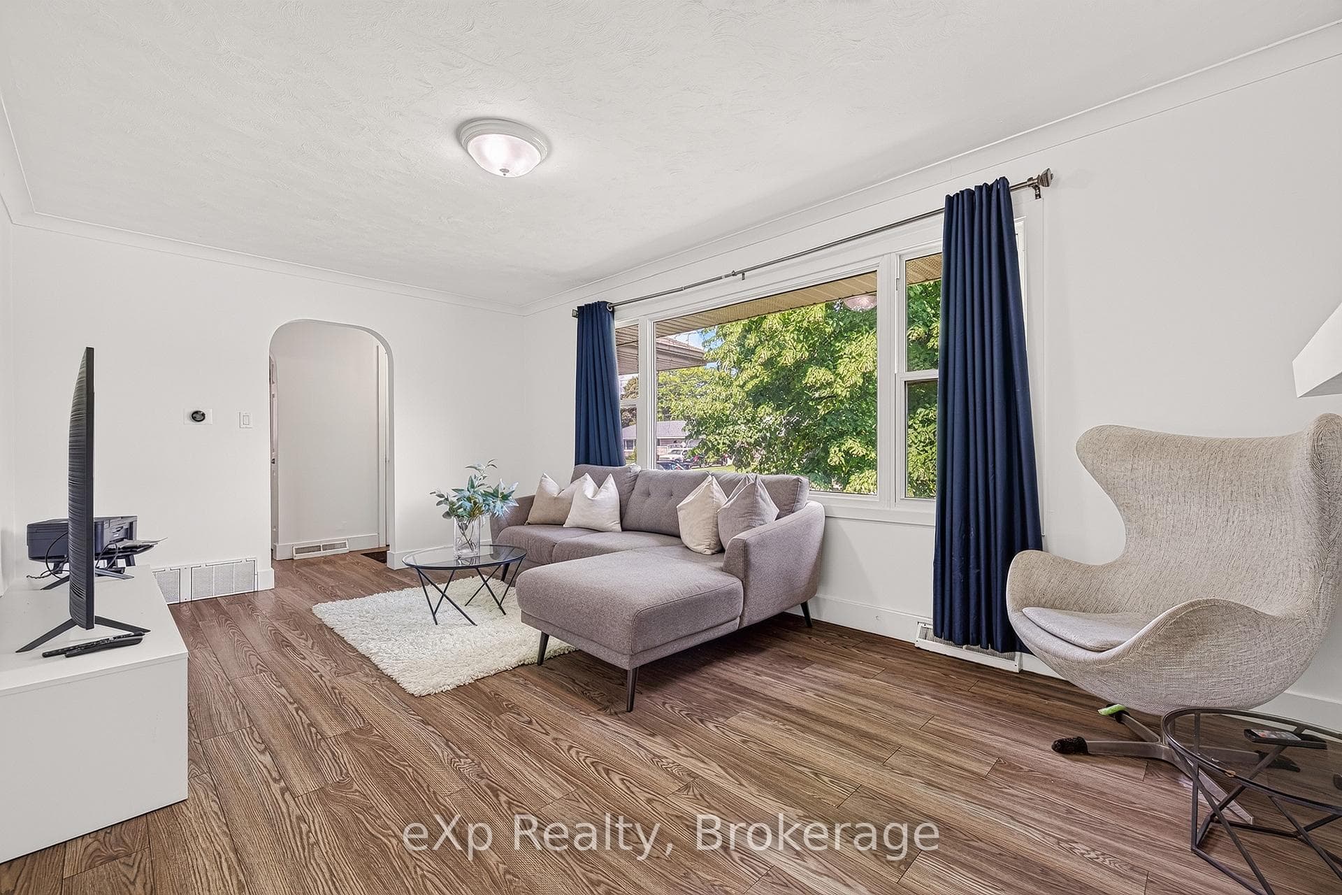 18 Willowdale Street photo 4