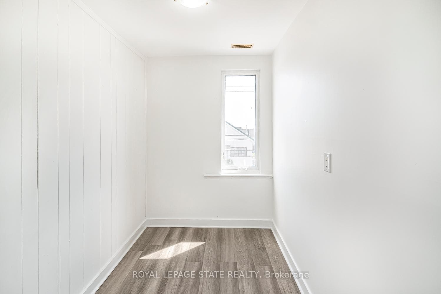 115 Robins Avenue photo 27