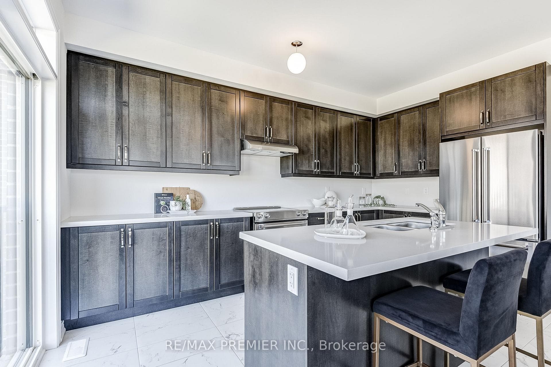 223 Yakefarm Boulevard photo 16