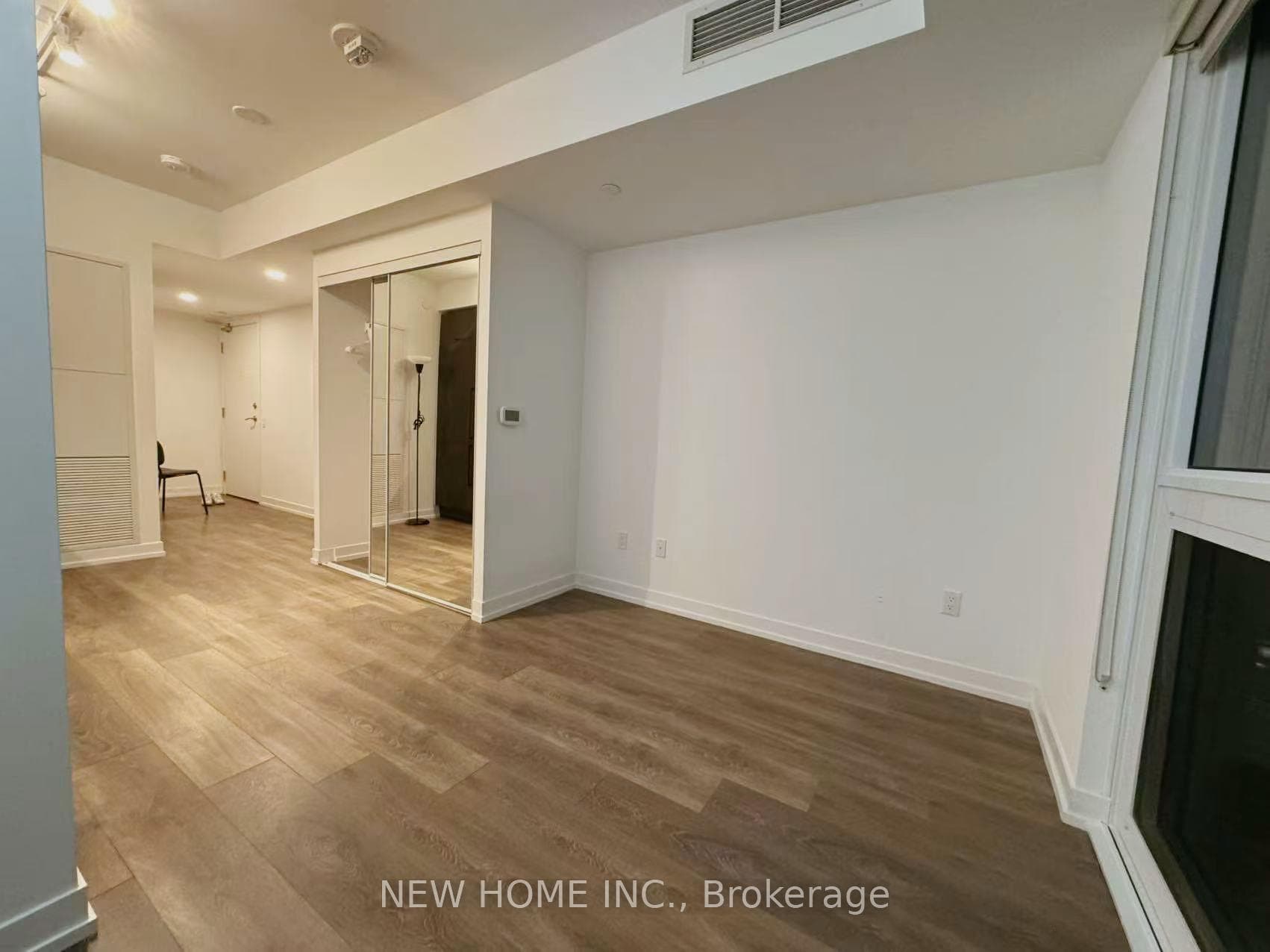 82 Dalhousie Street Unit 3318 photo 4
