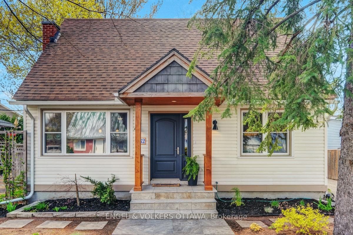 1812 Saunderson Drive photo 2