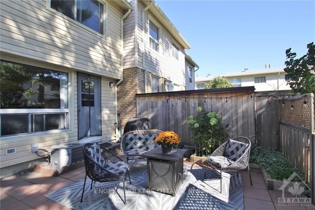 63 MALVERN Drive photo 28